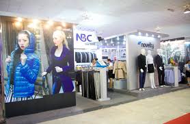 ງານຕະຫຼາດນັດອາພອນສາກົນປີ 2015